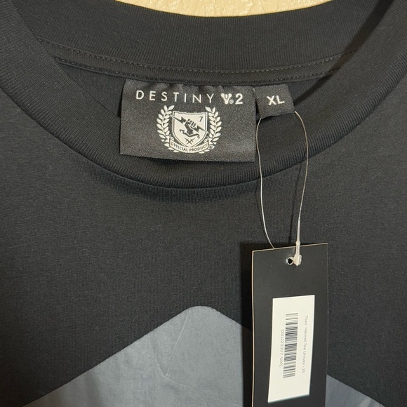 Destiny 2 Titan Helmet Mens Black Graphic T-Shirt XL NWT - Picture 4 of 10